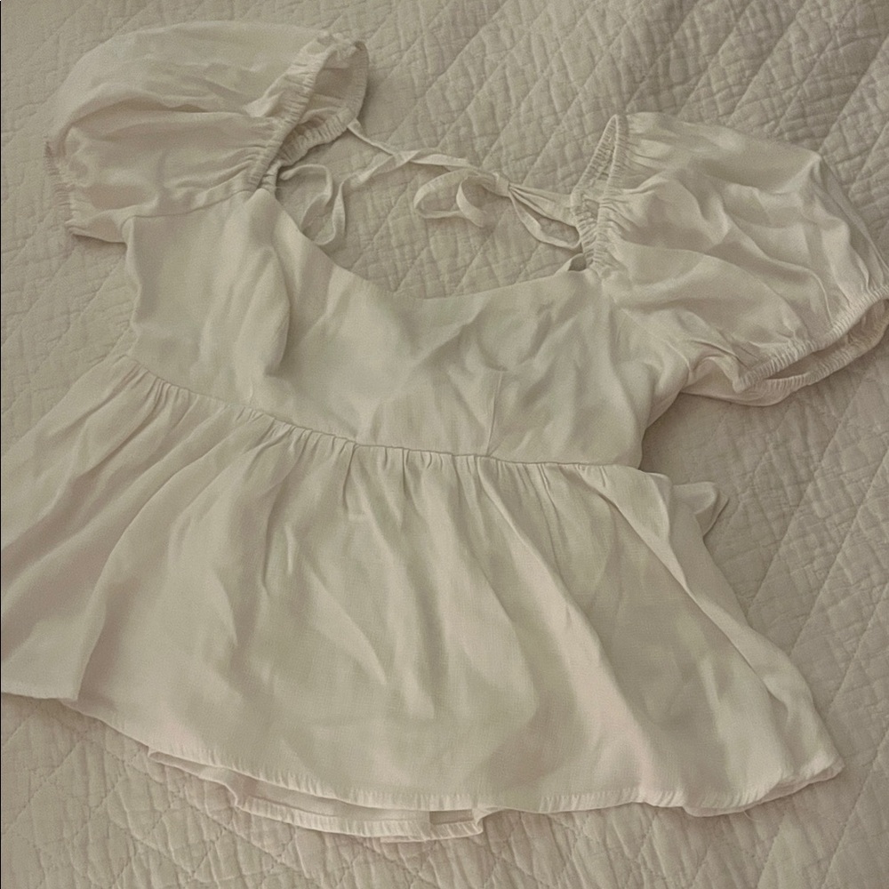 Chic White Puff Sleeve Blouse